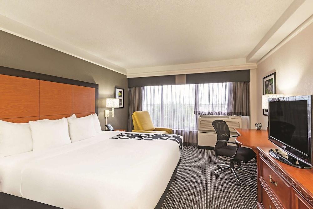La Quinta By Wyndham New Orleans Airport Hotel Kenner Bagian luar foto