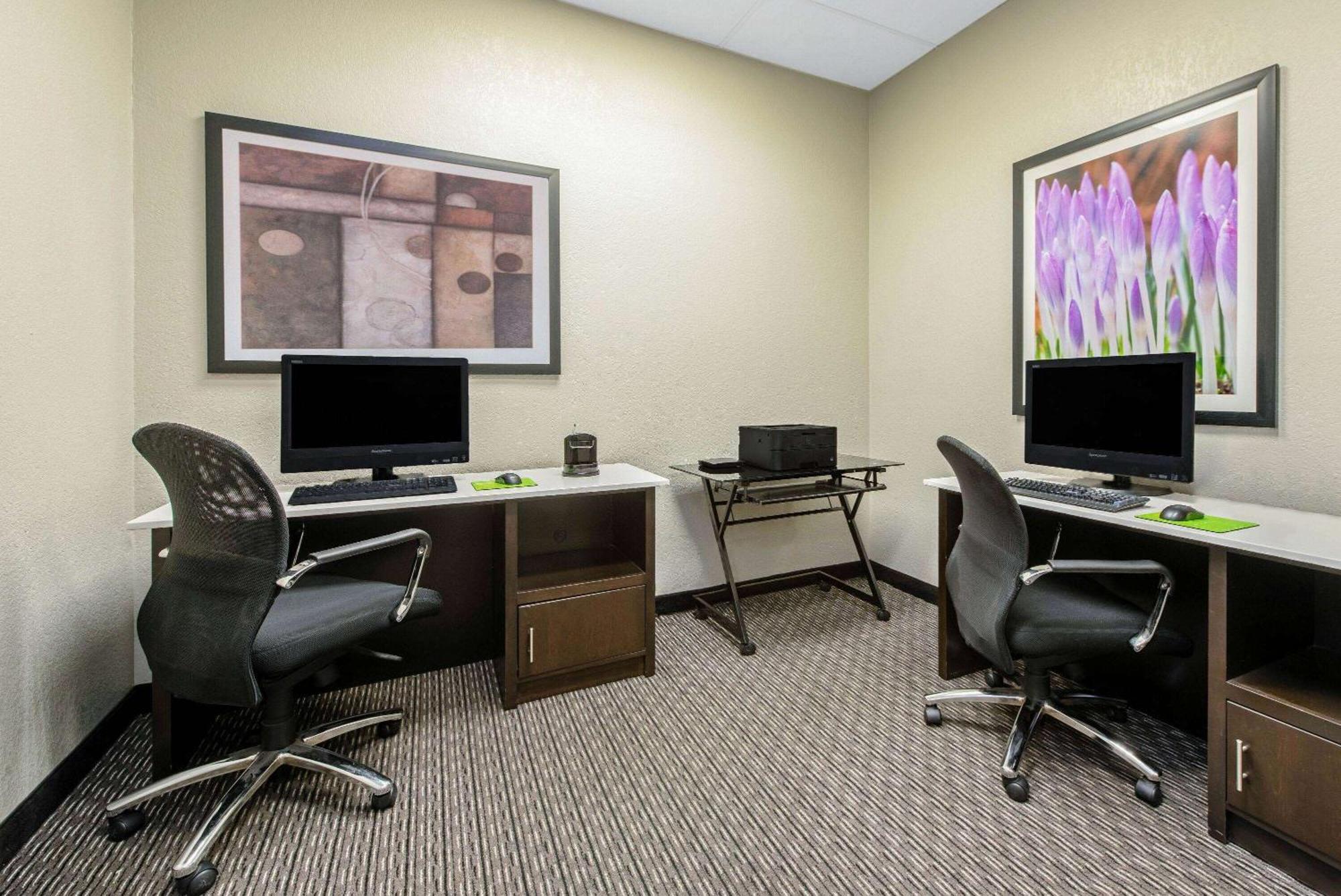 La Quinta By Wyndham New Orleans Airport Hotel Kenner Bagian luar foto