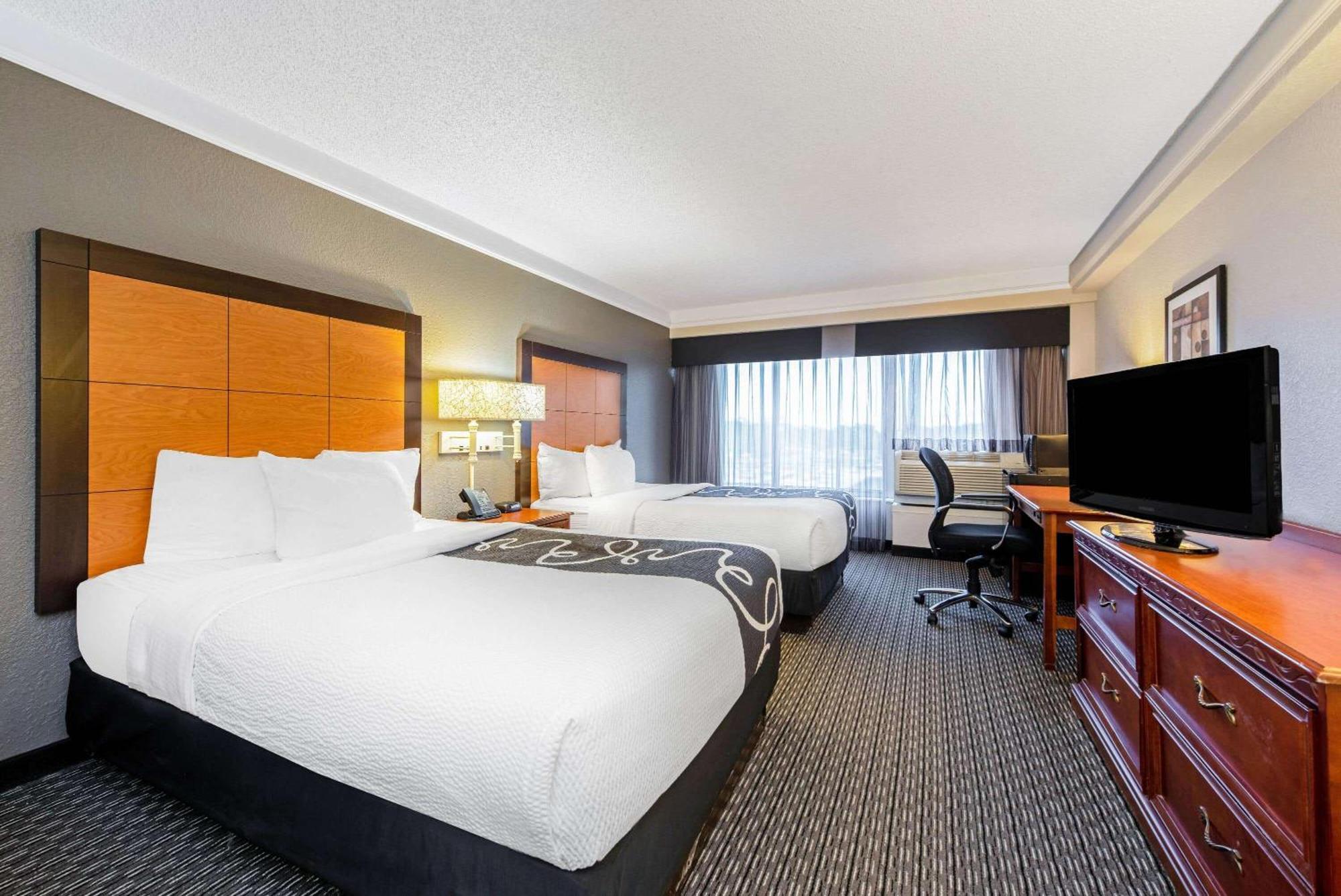 La Quinta By Wyndham New Orleans Airport Hotel Kenner Bagian luar foto