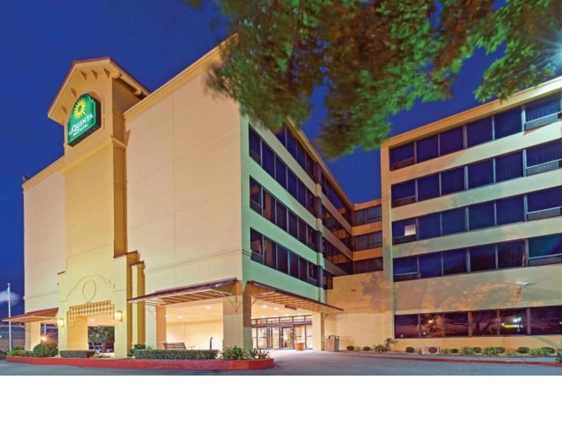 La Quinta By Wyndham New Orleans Airport Hotel Kenner Bagian luar foto