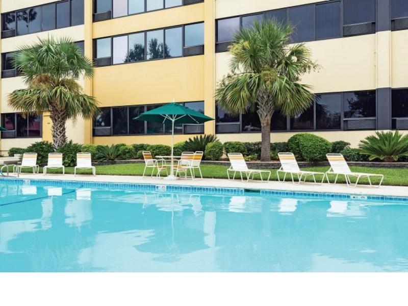 La Quinta By Wyndham New Orleans Airport Hotel Kenner Bagian luar foto