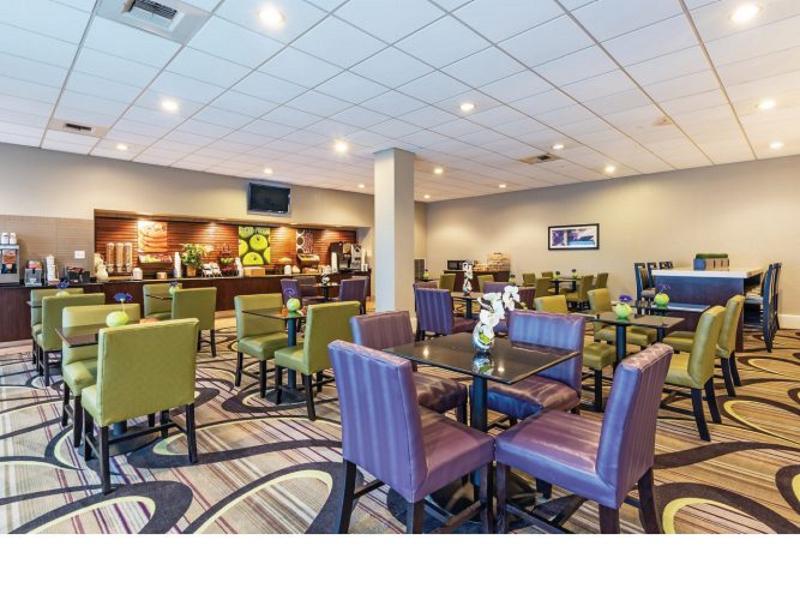 La Quinta By Wyndham New Orleans Airport Hotel Kenner Bagian luar foto